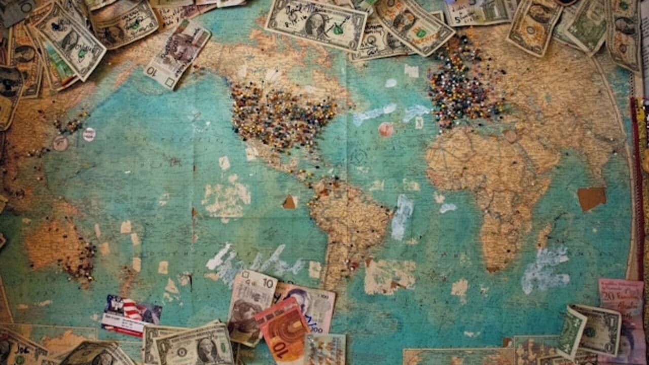 Карта мира и деньги