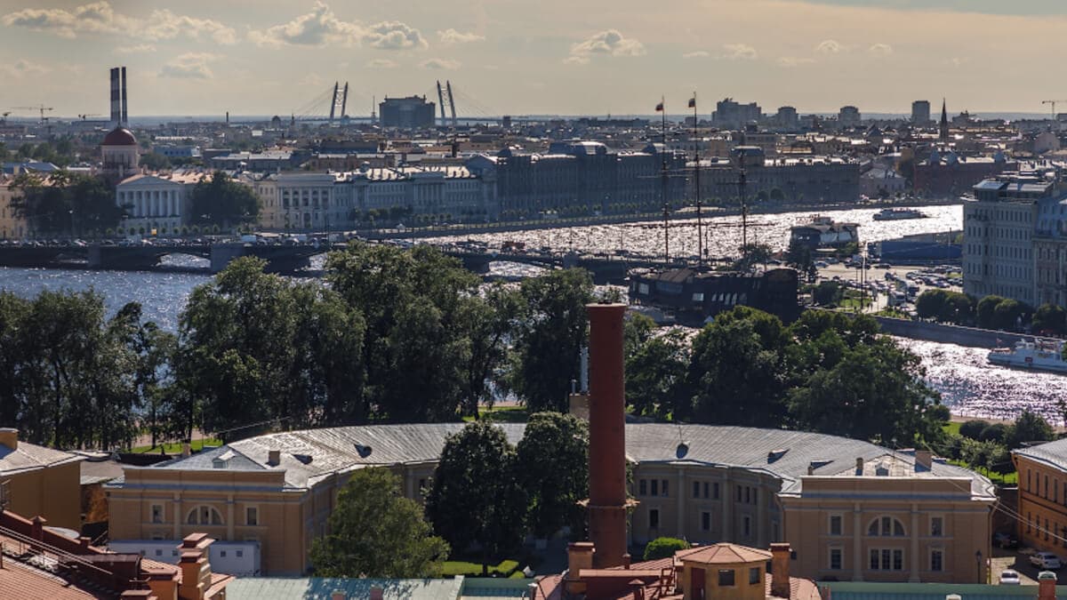 Колокольня Петропавловской крепости