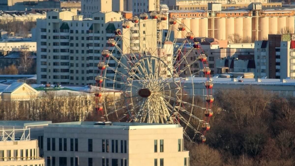 Колесо обозрения на Восточной Площади