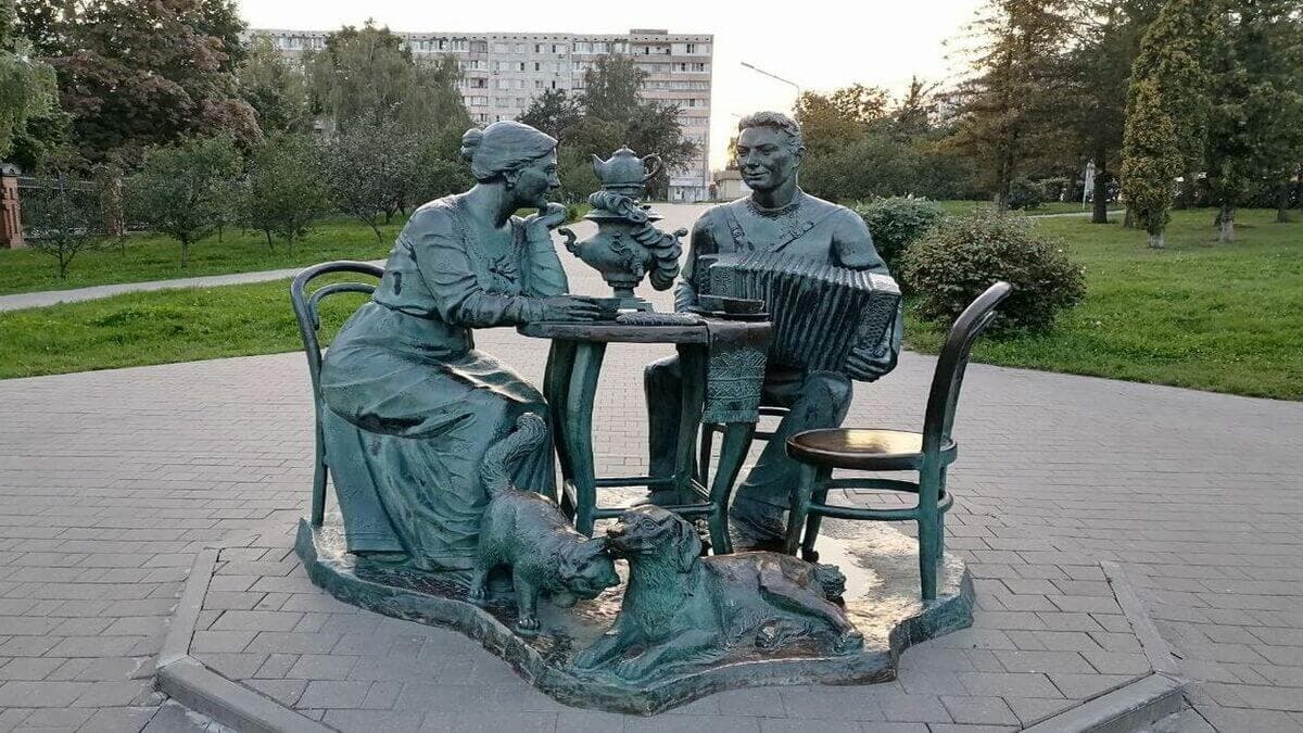 Скульптура "Тульское чаепитие"