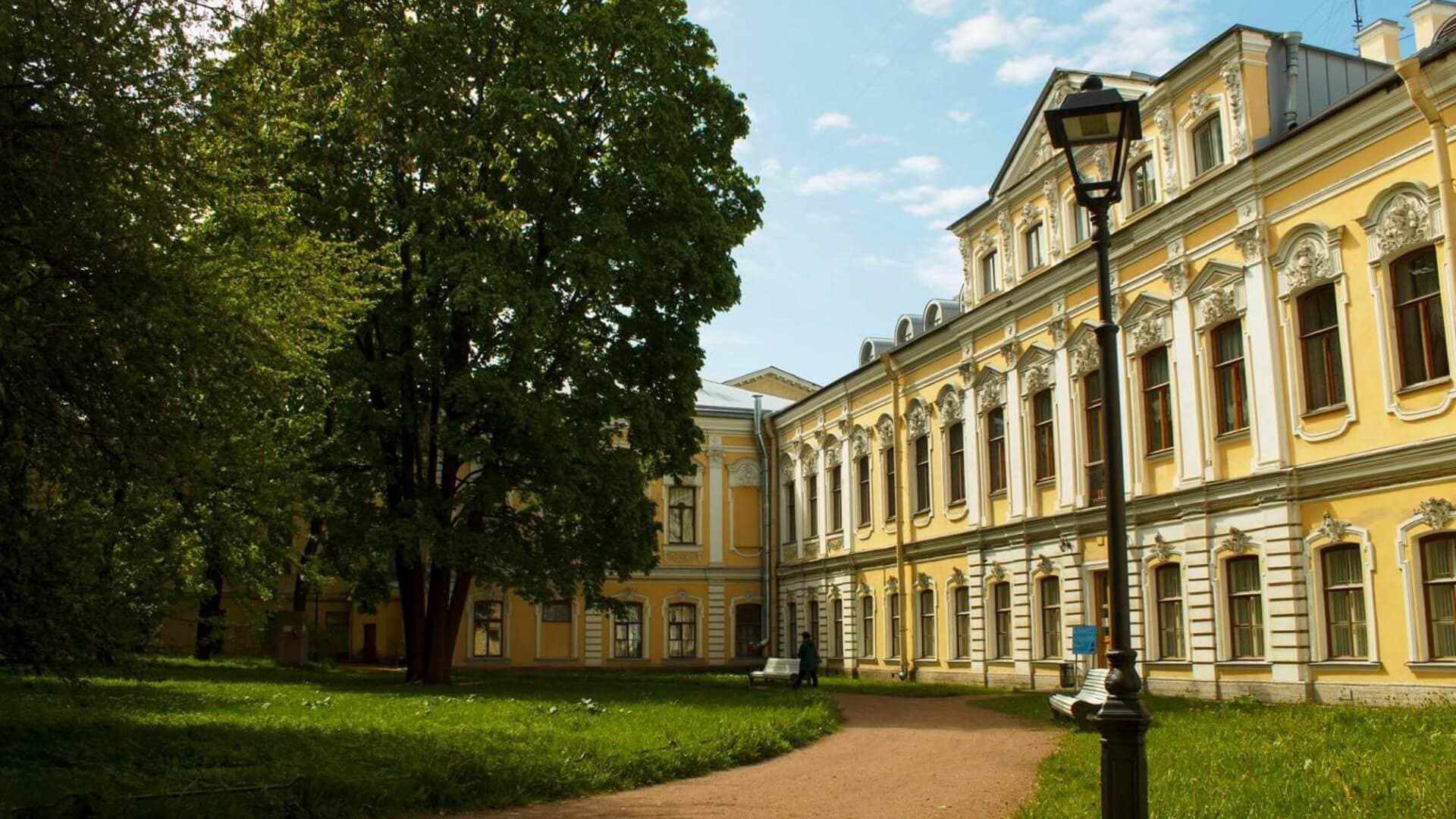 Петербург Серебряного века: прогулка по главным литературным адресам