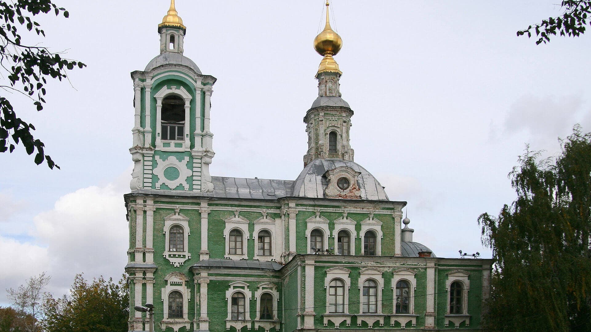 Храмы Владимира: от старообрядческой церкви до католического костёла