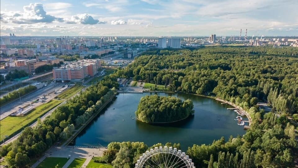 Парки Москвы для прогулки всей семьей