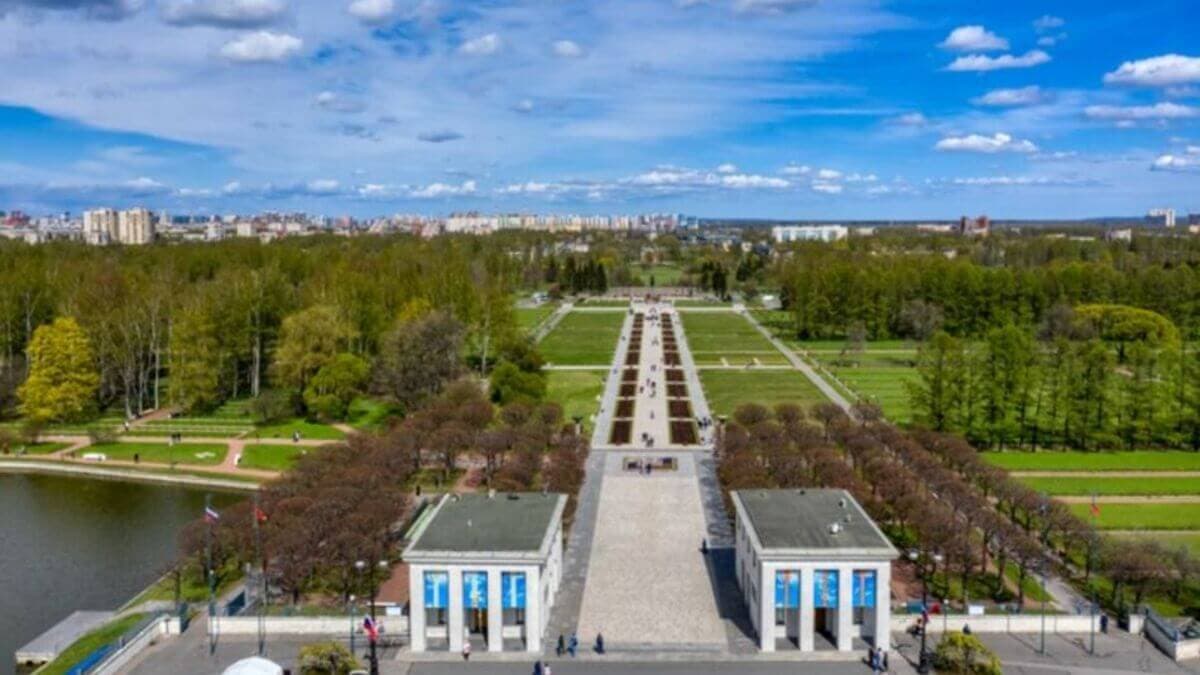 Пискарёвское мемориальное кладбище Пискарёвское мемориальное кладбище