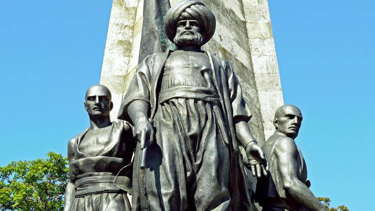 Памятник Барбароссе Памятник Барбароссе